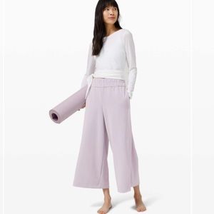 Lululemon Seek Softness Mid Rise Crop